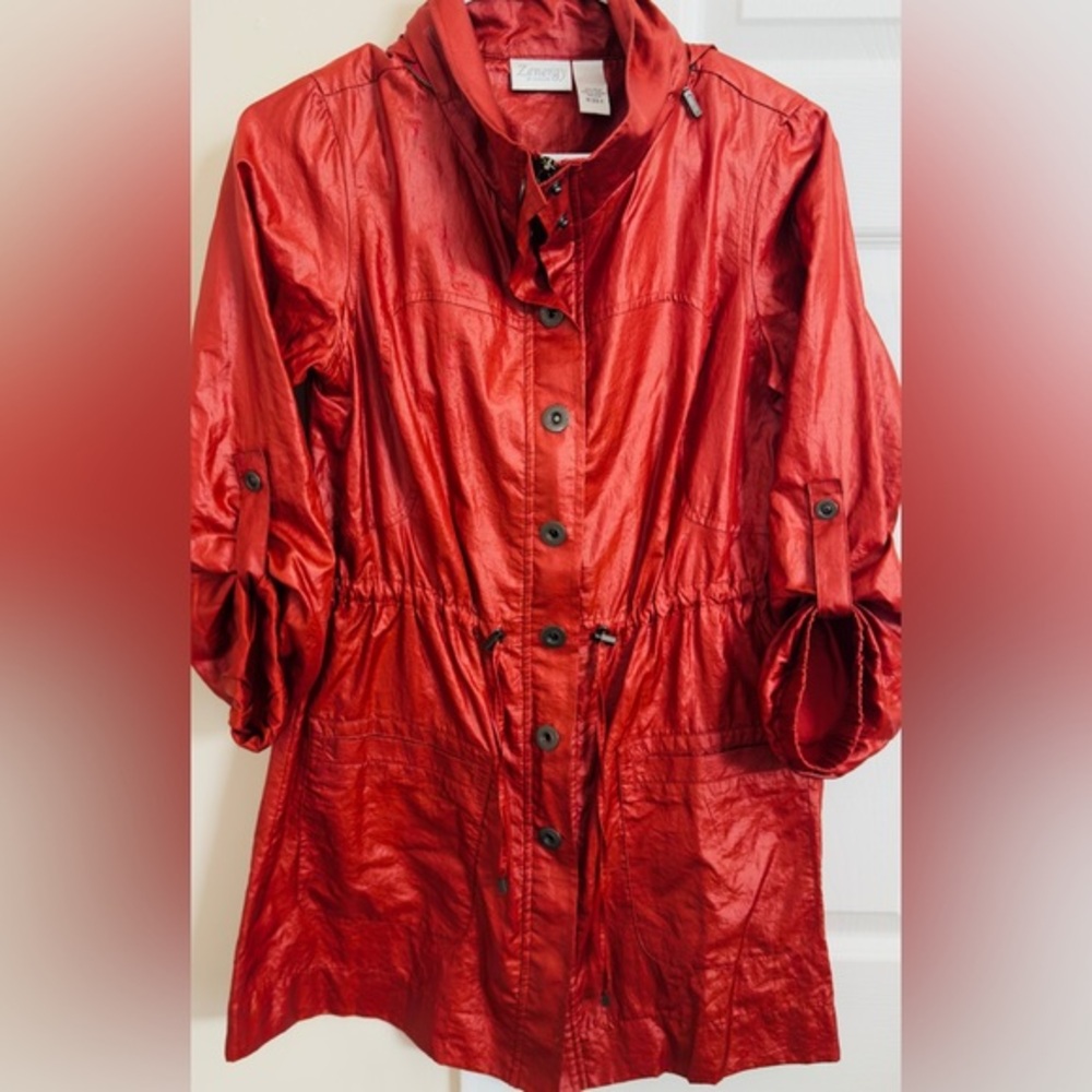 Woman’s Zenergy 100% Nylon Redish/Burnt Orange Zip Up Raincoat‎ Jacket Size 0